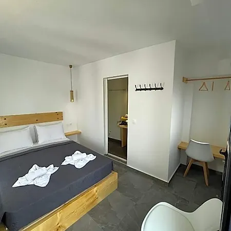 أجنحة صن سبرينغز 3* Kamári