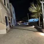 Sun Springs 3* Kamari (Santorini)