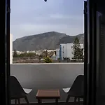 Sun Springs Hotel Kamari (Santorini)
