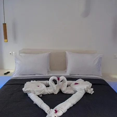 Sun Springs Kamari (Santorini)