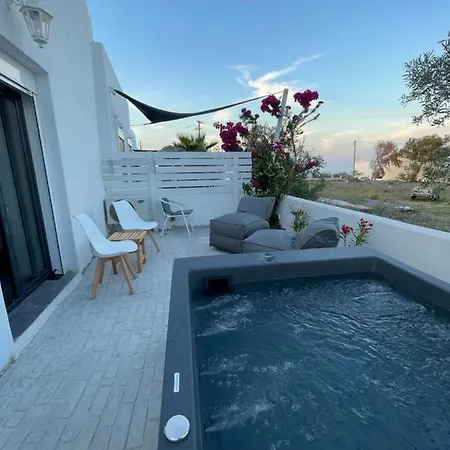 Sun Springs Kamari (Santorini)