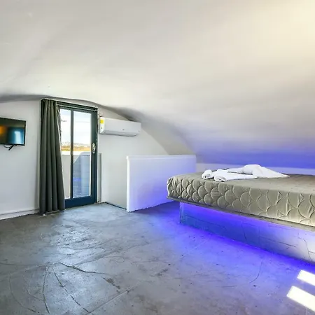 Sun Springs Kamari (Santorini)