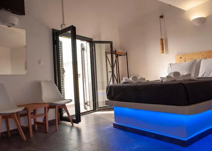 Sun Springs Hotel Kamári